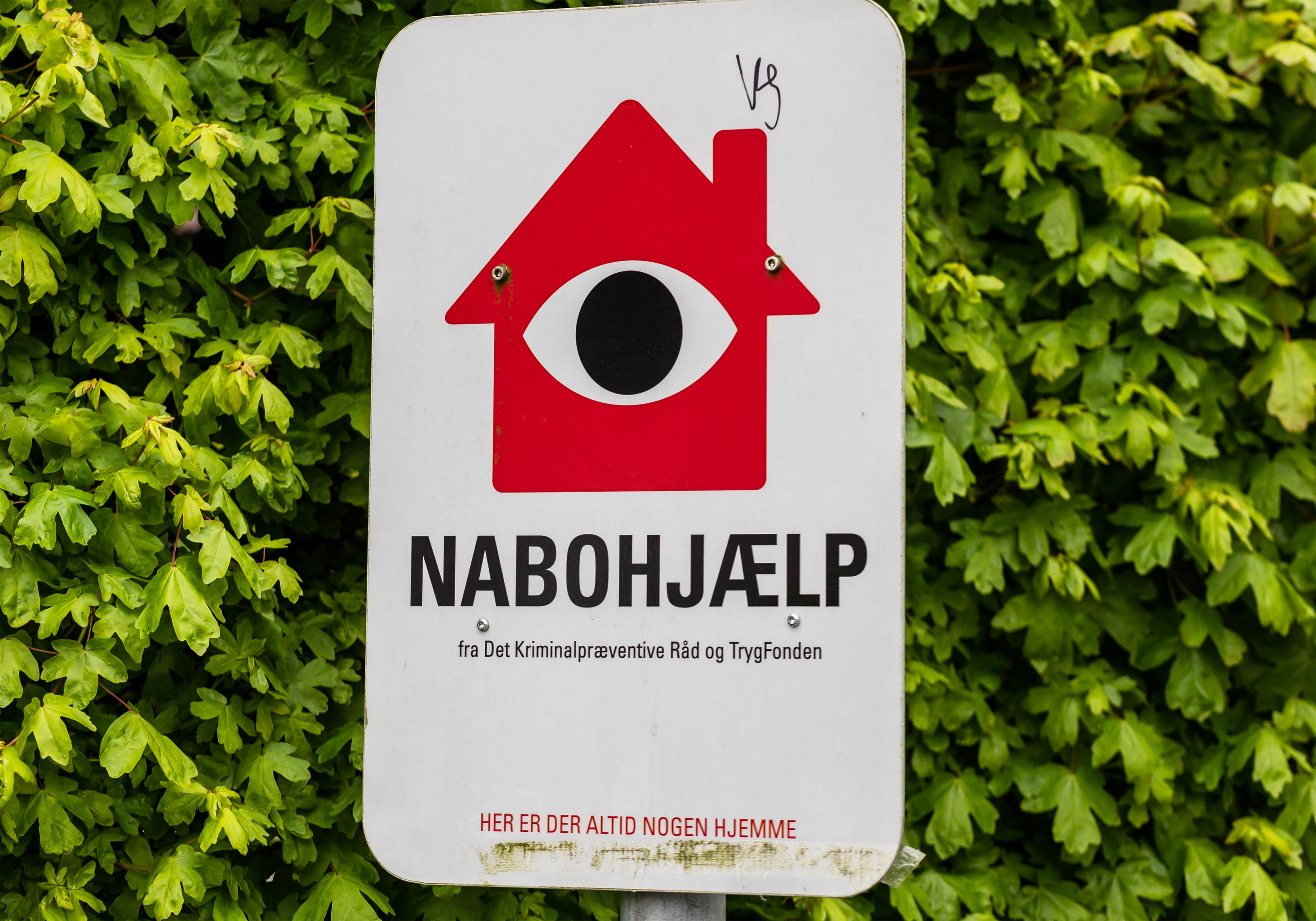 Nabohjælp skilt