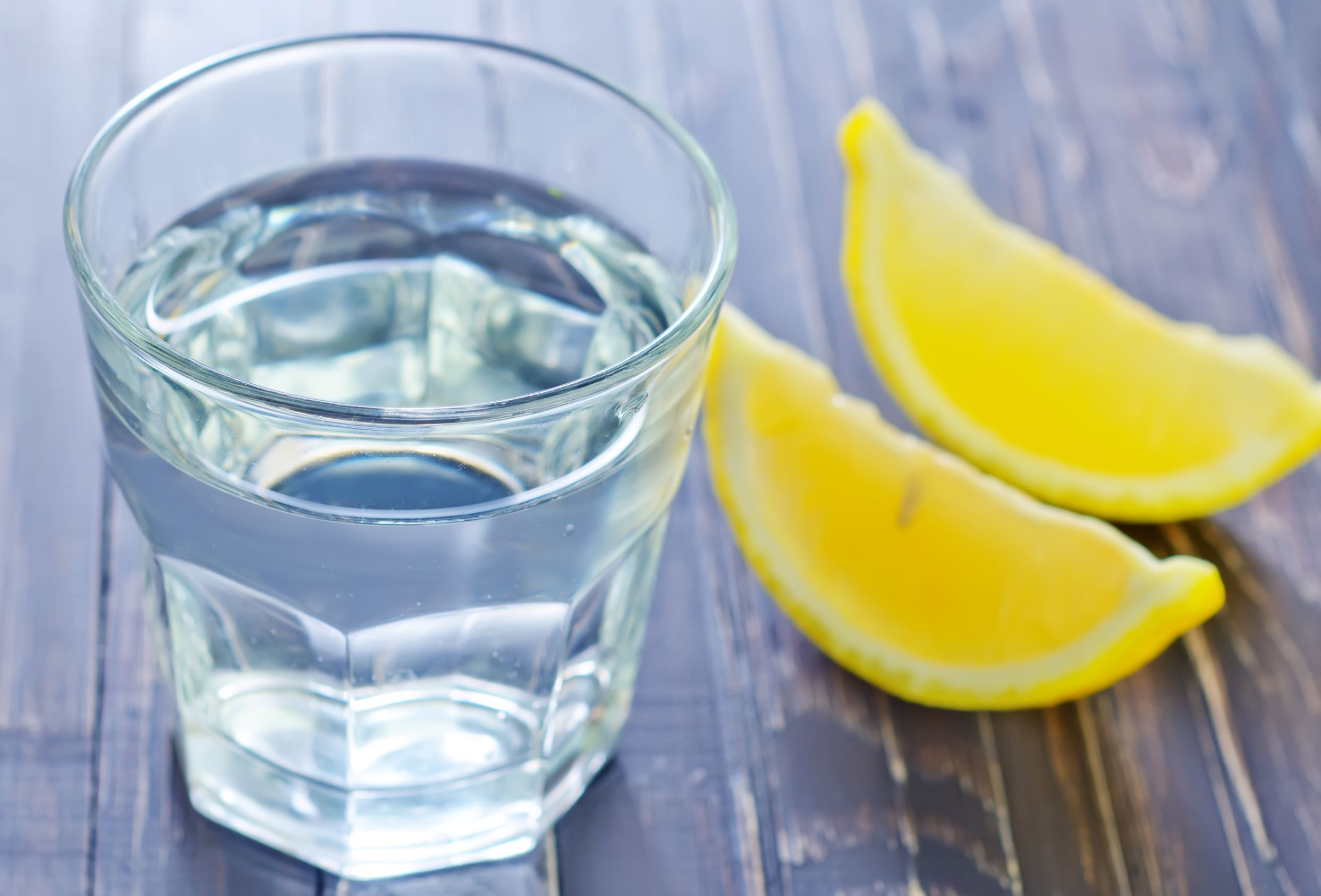 vandglas og citronbåde